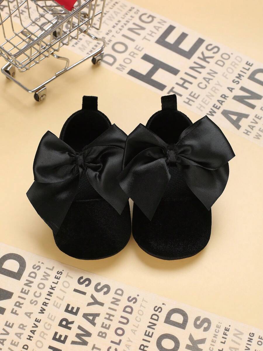 1pair Baby Girls' Velvet Flat Shoes With Bow Decoration - Black - View 1