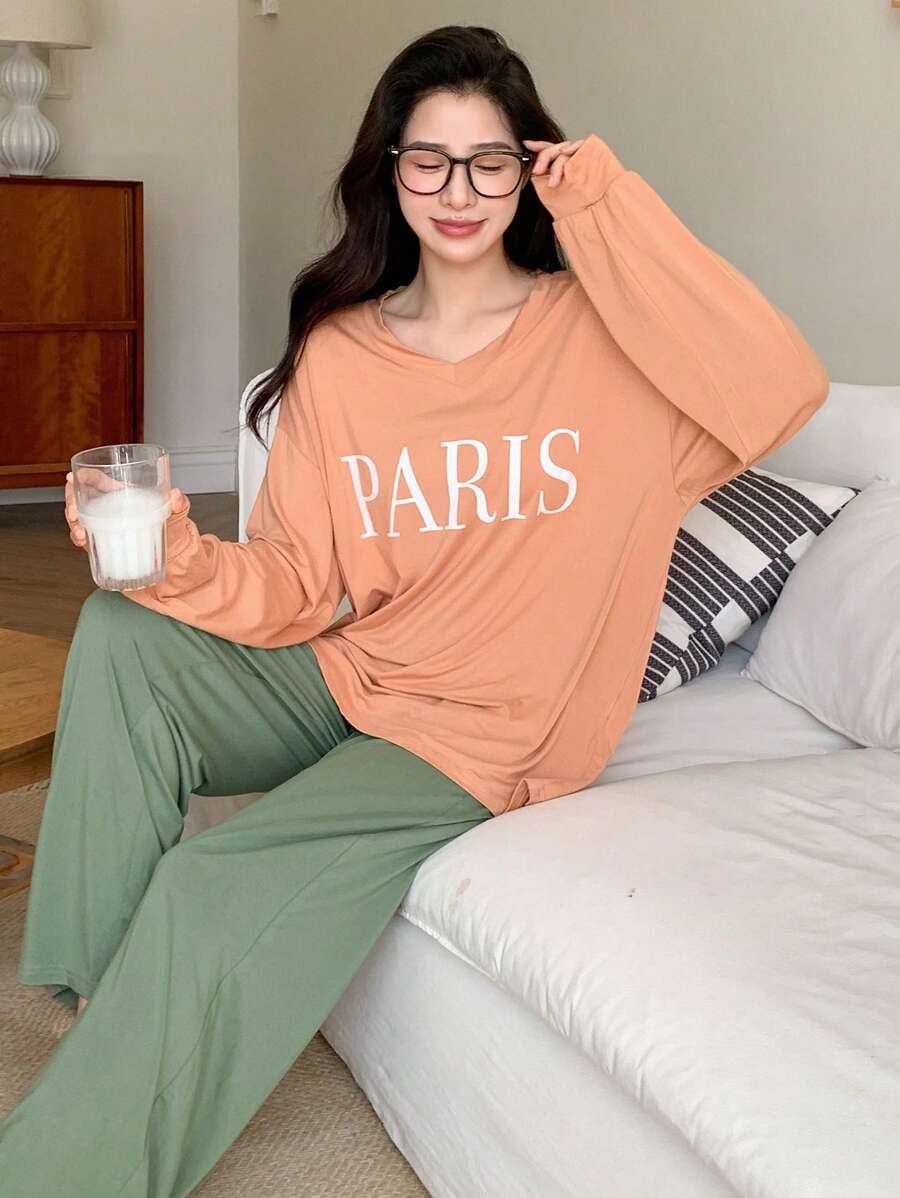 DAZY Conjunto de pijama de hombro caído con gráfico de letra - Multicolor - Ver 1