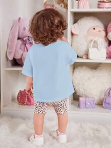 SHEIN Baby Girl Letter Graphic Drop Shoulder Tee & Leopard Print Shorts - Multicolor - View 2