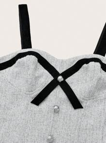 SHEIN MOD 撞色滾邊百褶下擺吊帶洋裝 - 淺灰色 - 查看 4