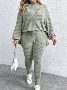 Calvaya Plus Cold Shoulder Split Hem Tee & Leggings - Green - View 3