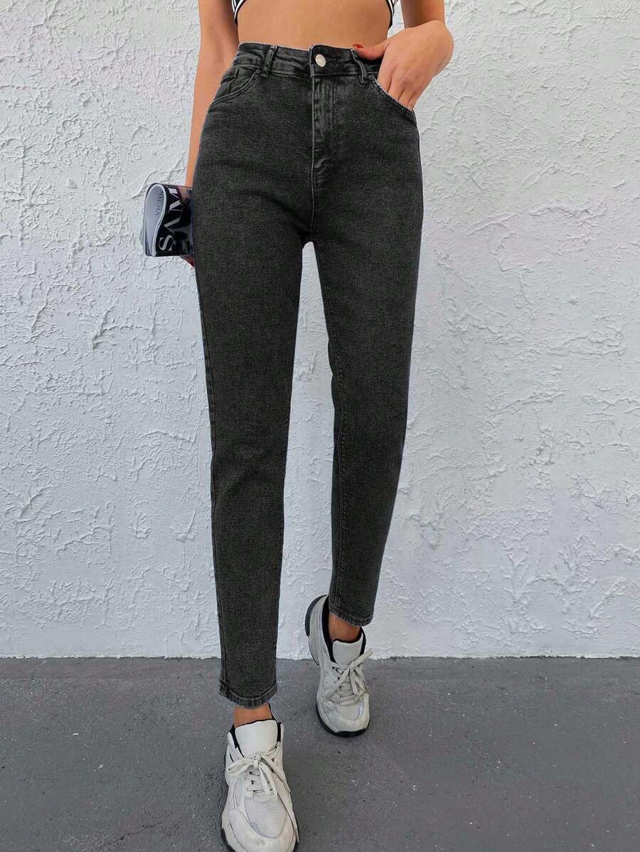 EURMUSE Quần Jeans Mom Fit Túi Xiên Trơn - màu đen - Xem 1