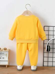 女嬰字母圖案運動衫和運動褲 - 黃色 - 查看 2