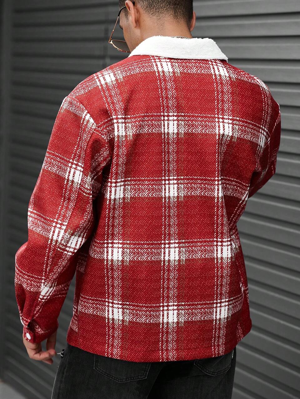 Loose Fit Men's Plaid Pattern Overcoat With Borg Collar And Flap Pockets