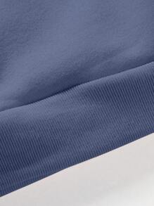 Manfinity Hombres Capucha con estampado de letra con bolsillo de canguro con cordón - Neblina azul - Ver 3