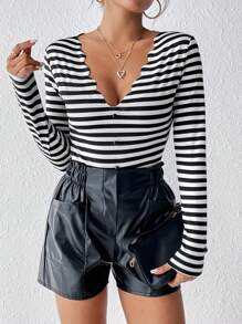 SHEIN Frenchy In sọc Cắt vỏ sò Áo thun - Đen và trắng - Xem 1