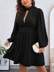 SHEIN Privé 大碼前鏤空燈籠袖洋裝 - 黑色 - 查看 1