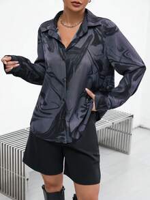 SHEIN Essnce Camisa con estampado de dibujo con botón delantero - Gris Oscuro - Ver 3