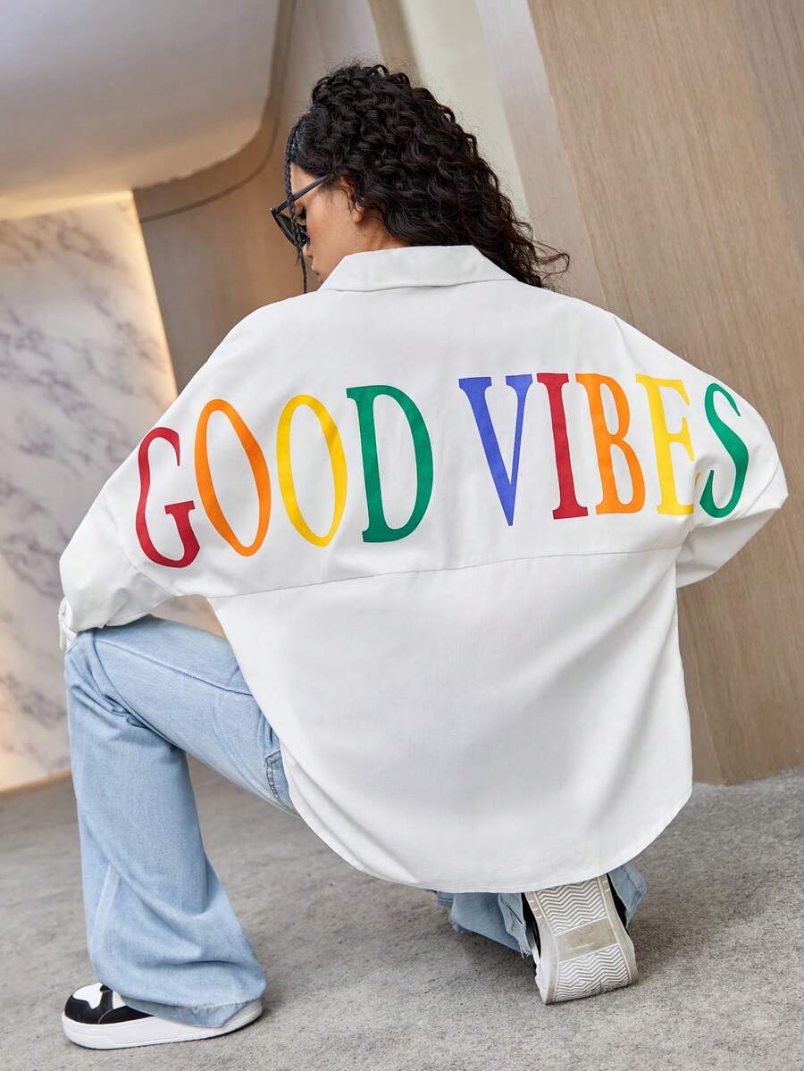 青少年女孩字母圖案落肩袖翻蓋口袋襯衫