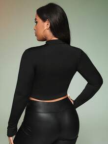 SHEIN ICON 大碼網紗拼接小高領短款T恤 - 黑色 - 查看 5