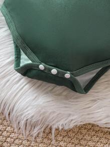 Cô gái 2 Miếng Đồ họa Chữ cái Tương phản ràng buộc tay áo lá sen Áo liền quần chặt - Nhiều màu - Xem 6