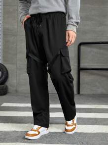 Manfinity EMRG Men Flap Pocket Side Cargo Pants - Black - View 3