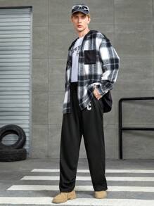 Manfinity Hypemode Hombres Pantalones deportivos con estampado de letra y cordón en la cintura - Negro - Ver 6