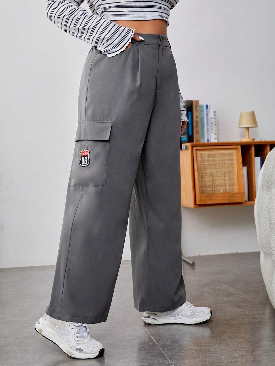 SHEIN EZwear 大碼字母補丁細節側翻蓋口袋工裝褲 - 深灰色 - 查看 1