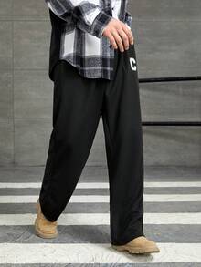 Manfinity Hypemode Hombres Pantalones deportivos con estampado de letra y cordón en la cintura - Negro - Ver 3