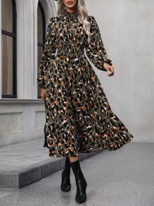 SHEIN Clasi Sukienka z długimi rękawami i nadrukiem na całej powierzchni - Wojskowa Zieleń - Zobacz 5