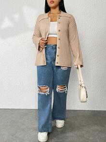 Flirla Áo len cardigan trễ vai có nút cộng phía trước - Màu be - Xem 6