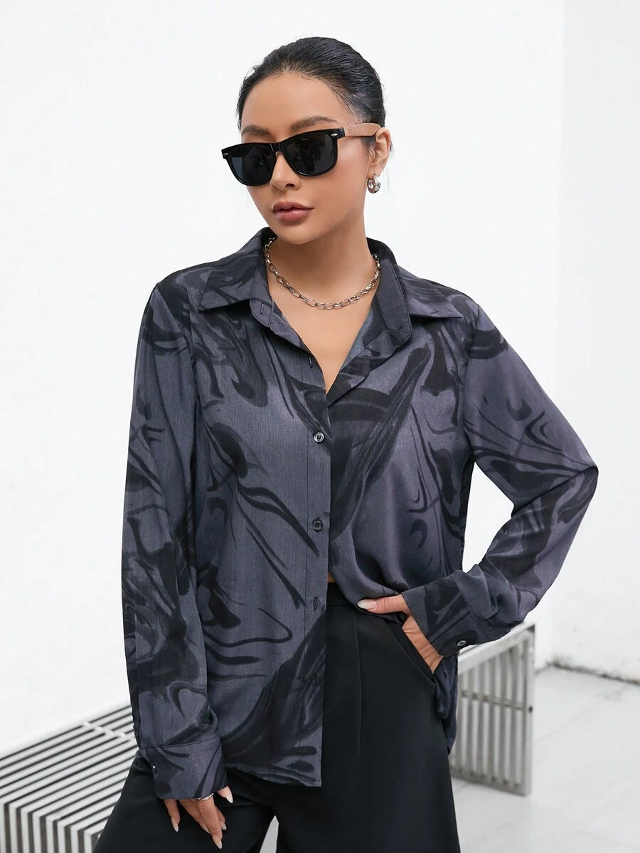 SHEIN Essnce Camisa con estampado de dibujo con botón delantero - Gris Oscuro - Ver 1