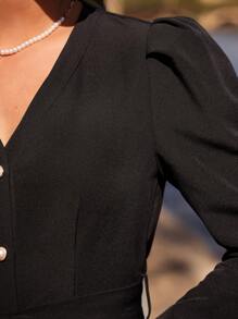 SHEIN Frenchy 素色前紐扣繫腰帶洋裝 - 黑色 - 查看 5