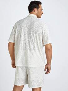 Manfinity VCAY 男士大码字母貼布襯衫和短褲 - 白色 - 查看 2