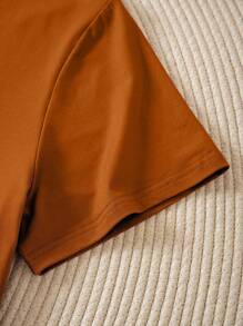 INAWLY 大碼素色V領T恤 - 鏽棕色 - 查看 4