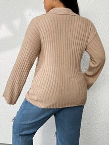 Flirla Áo len cardigan trễ vai có nút cộng phía trước - Màu be - Xem 2