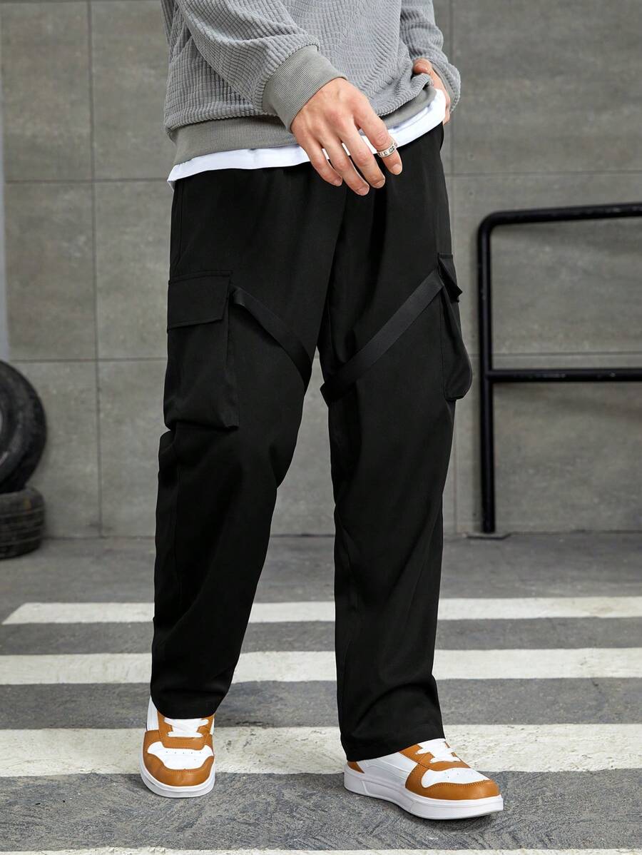 Manfinity EMRG Men Flap Pocket Side Cargo Pants - Black - View 1