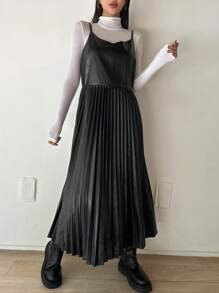 DAZY 纯色褶皱下摆吊带连衣裙（不含T恤），休闲女装秋冬