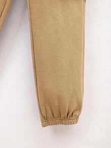 SHEIN Conjunto de Moletom com Capuz de Pelúcia de Urso para Meninos Pré-Adolescentes e Calça de Moletom com Bolso Canguru e Bolsa Transversal com Alça Suspensória com Estampa em Inglês, Flanelado Reforçado