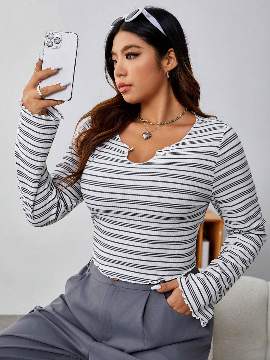 SHEIN EZwear Hơn In sọc Đường viền cổ có rãnh Áo thun - Màu Xám nhạt - Xem 1