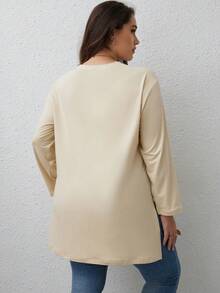 SHEIN Unity 大碼字母圖案下擺開叉T恤 - 杏色 - 查看 2