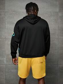 Manfinity RebelGame Men Plus Slogan Graphic Drawstring Hoodie & Shorts - Black - View 2