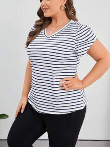 SHEIN Essnce 夏季加大条纹花瓣袖 T 恤 - 藍白色 - 查看 6