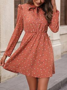 SHEIN LUNE Vestido con estampado floral y lazo en el cuello - Rosa vieja - Ver 1