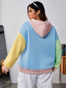 SHEIN Qutie 加大码撞色字母拼接袋鼠口袋落肩卫衣 - 黑色 - 查看 2