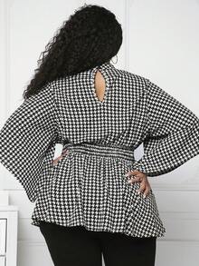 SHEIN CURVE+ 大碼千鳥格印花荷葉袖荷葉邊下擺T恤 - 黑與白 - 查看 2