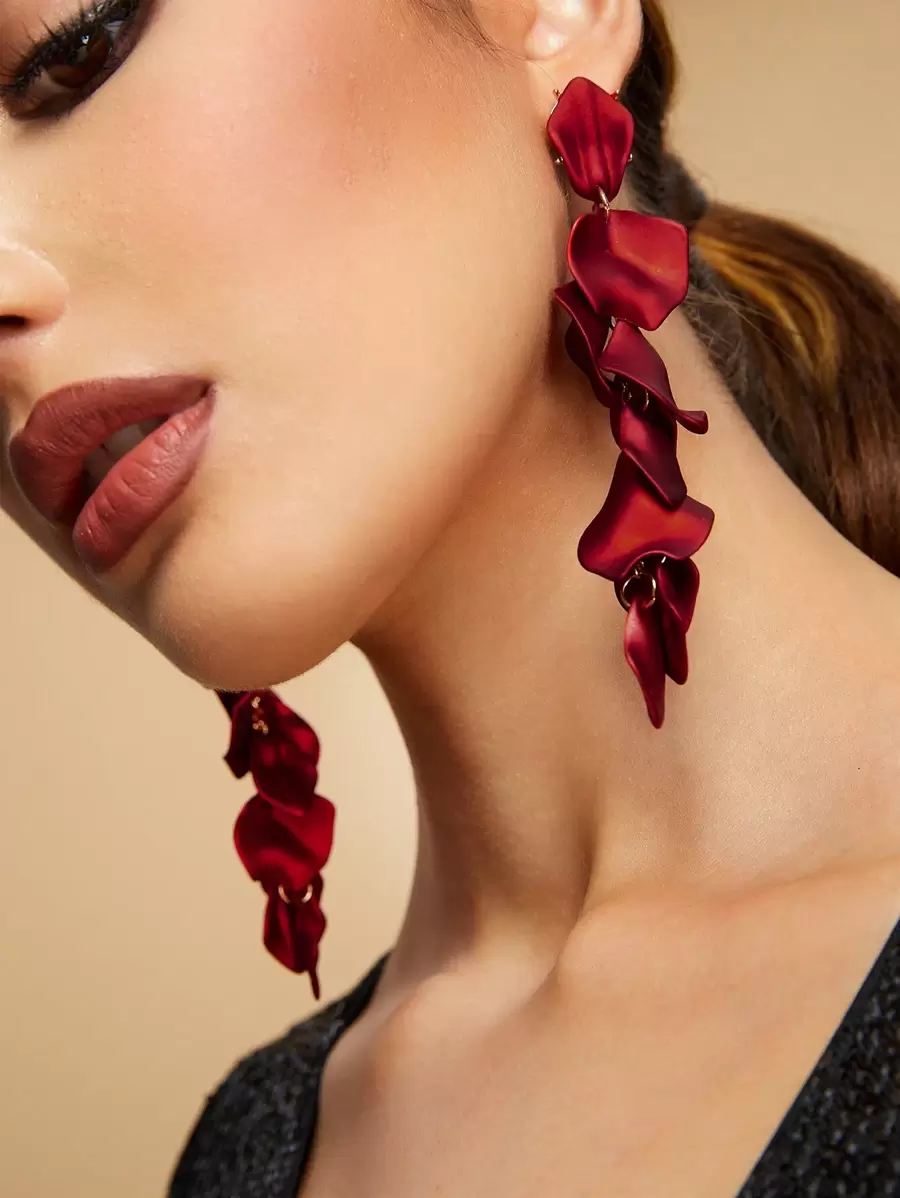 SHEIN SXY Exaggerated Petal Design Statement Earrings