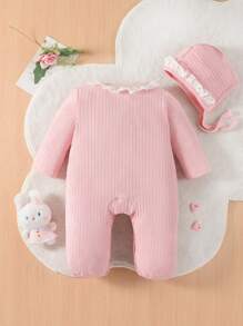 SHEIN Baby Girl Contrast Ruffle Trim Pocket Patched Sleep Jumpsuit & Hat - Pink - View 2