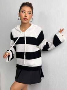 Flirla Áo len chui đầu tay raglan hai màu có dây rút, mũ trùm đầu, thích hợp cho mùa thu đông. - Đen và trắng - Xem 4