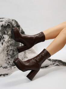 Fall/Winter 2025 Style With Corset Wear With White Dress,Women's Fashion Boots 2024 New Arrival Thick Bottom Waterproof Platform High Ankle Motorcycle Boots With Corset