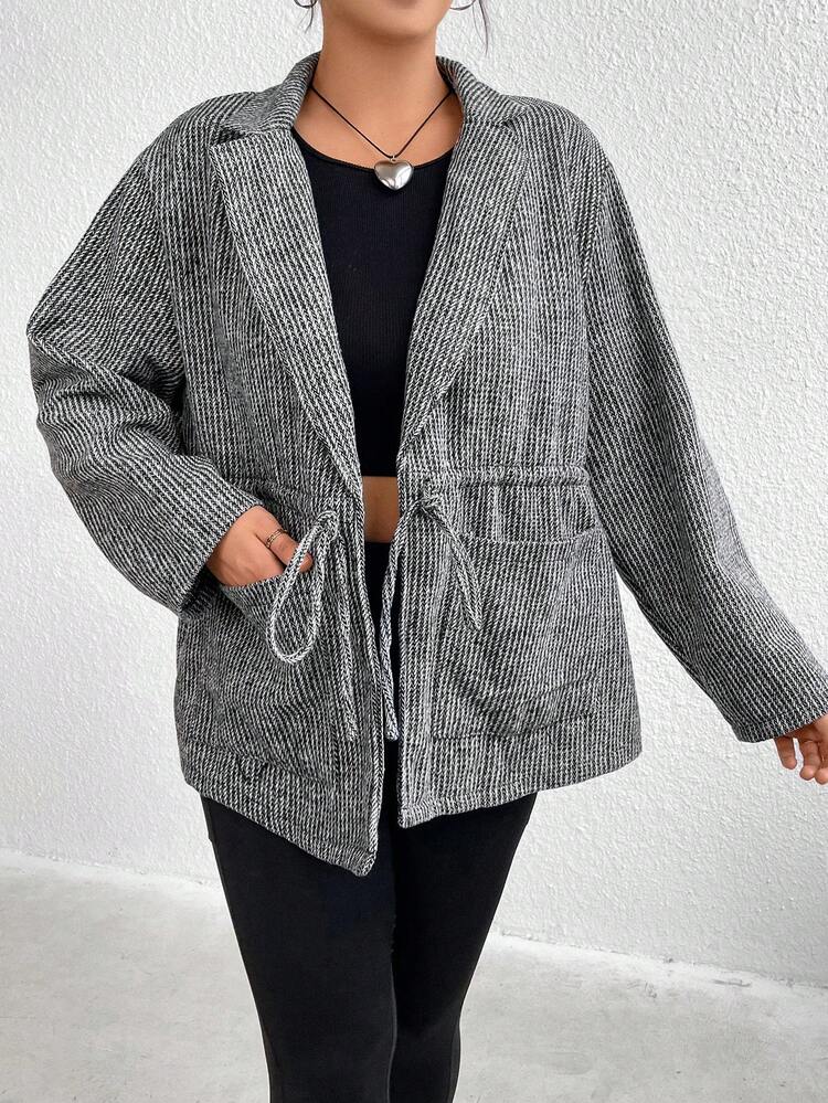 プラス ラペルネック ドローストリングウエスト ダブルポケット ドロップショルダー オーバーコート