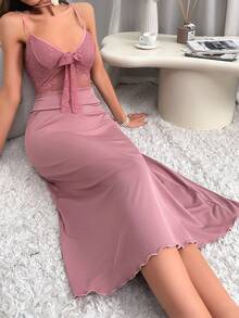 Vestido de dormir de tirantes con encaje en contraste con nudo delantero - Rosa - Ver 1