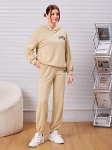 SHEIN 青少年女孩標語圖案落肩袖連帽衫和運動褲 - 卡其色 - 查看 3