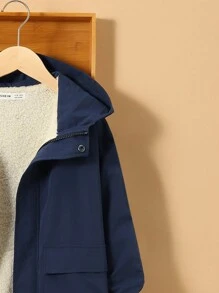 SHEIN 小男童字母圖案翻蓋口袋連帽外套 - 寶藍色 - 查看 7