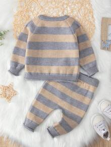 SHEIN 女嬰條紋圖案插肩袖紐扣細節套頭毛衣和針織褲 - 彩色 - 查看 2