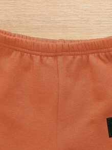 SHEIN Bộ đồ thiết kế miếng vá thoải mái giản dị cho bé trai, vải nỉ, dày - trái cam - Xem 4