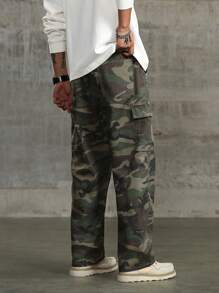 Manfinity Men Camo Print Flap Pocket Side Loose Cargo Jeans - Army Green - View 2