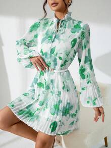 SHEIN Privé 印花繫帶領荷葉袖百褶下擺洋裝不附腰帶 - 綠色 - 查看 6