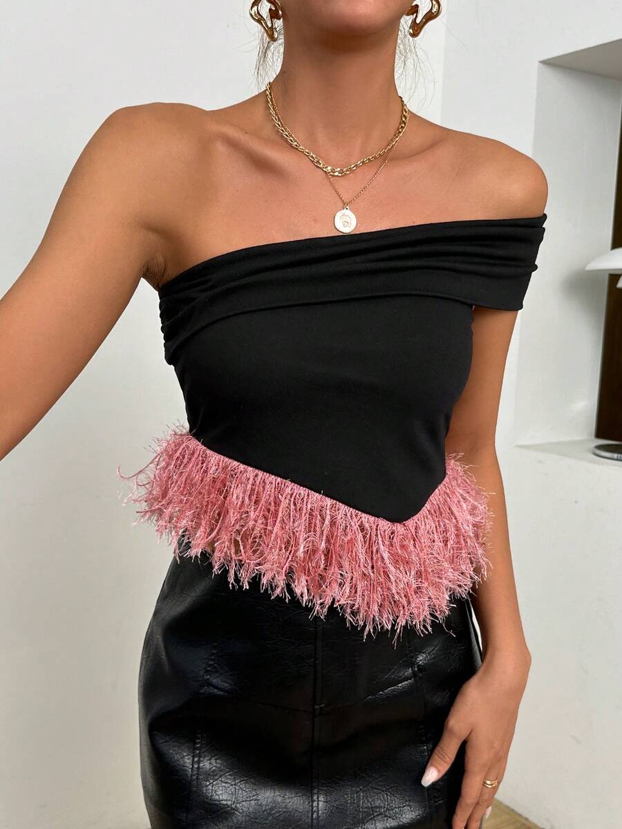 SHEIN Privé One Shoulder Fringe Trim Bandana Hem Crop Top - Black - View 1