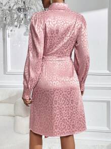 Chiquease 豹紋提花披肩領結側裹緞洋裝